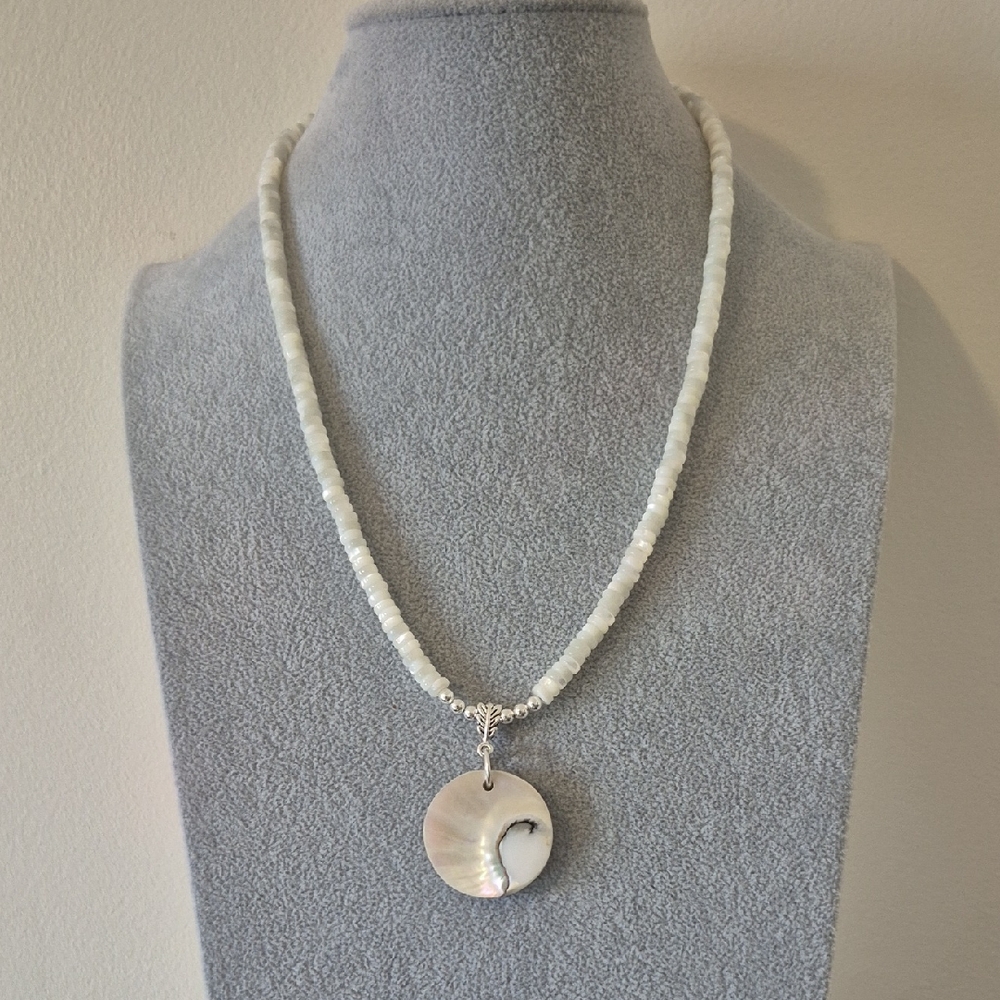 RARE SPIRAL NAUTILUS NECKLACE & BRACLET & EARRINGS.TROCA BEADS
